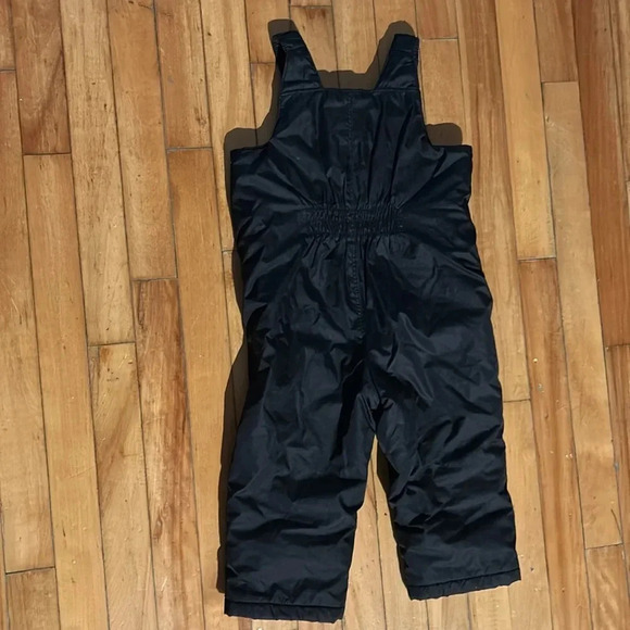 Old Navy black snowpants 2T - Picture 4 of 6